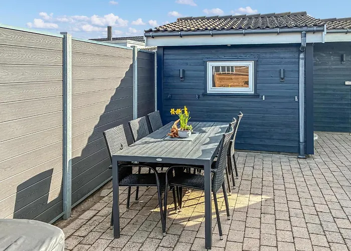 2 Bedroom Amazing In *
